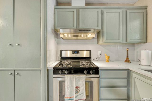226 Serna, San Antonio, TX 78218