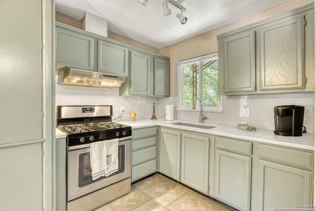 226 Serna, San Antonio, TX 78218