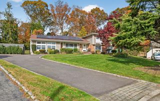 10 Sorgi Court, Plainview, NY 11803