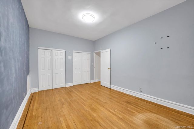 4 Maple Dr 1J, Great Neck, NY 11021