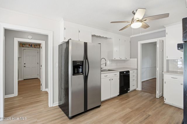 905 Robert E Lee Drive, Wilmington, NC 28412