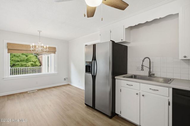 905 Robert E Lee Drive, Wilmington, NC 28412