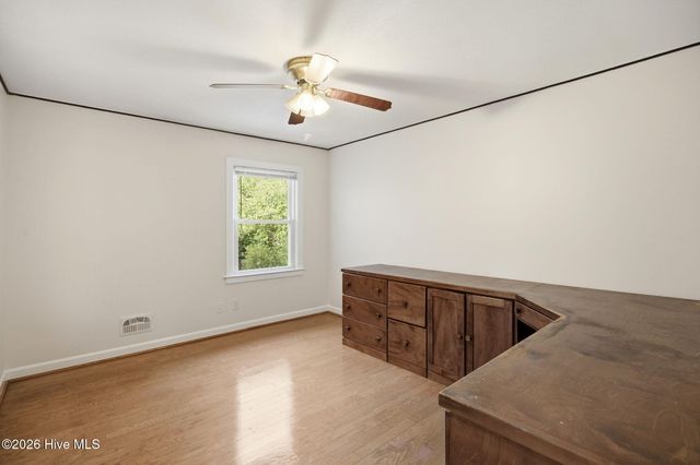 905 Robert E Lee Drive, Wilmington, NC 28412