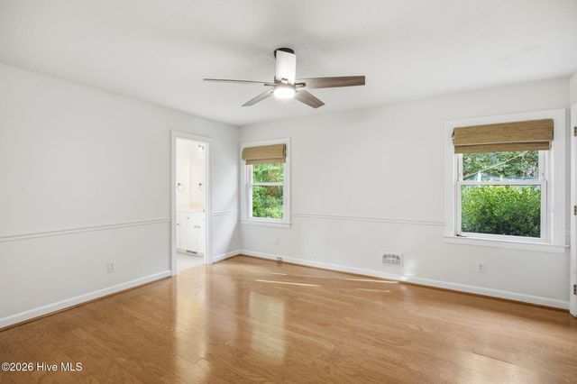 905 Robert E Lee Drive, Wilmington, NC 28412