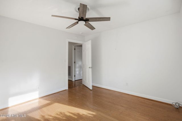 905 Robert E Lee Drive, Wilmington, NC 28412
