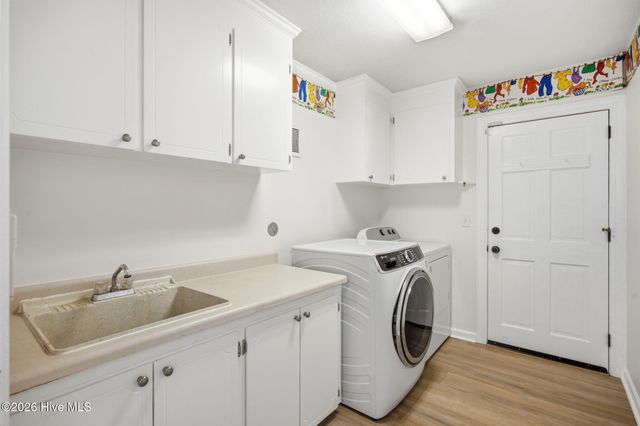 905 Robert E Lee Drive, Wilmington, NC 28412