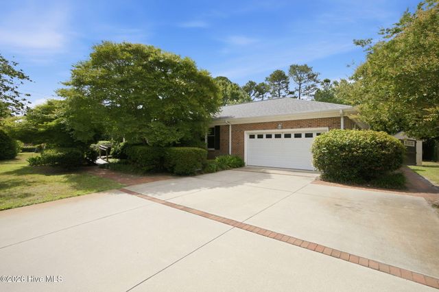 905 Robert E Lee Drive, Wilmington, NC 28412