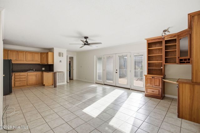 905 Robert E Lee Drive, Wilmington, NC 28412