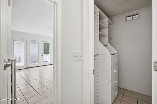 905 Robert E Lee Drive, Wilmington, NC 28412