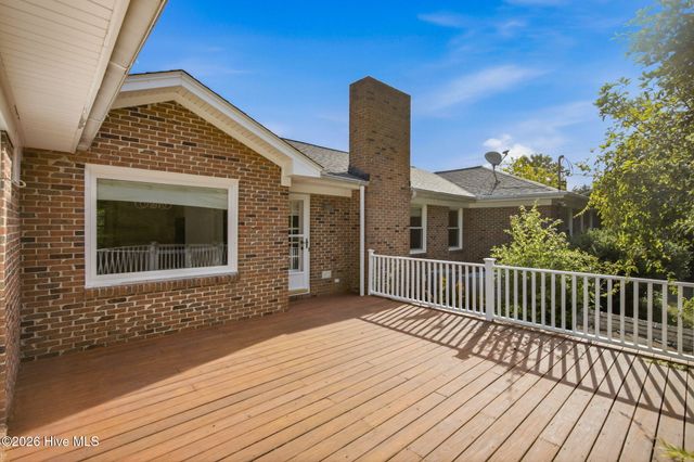 905 Robert E Lee Drive, Wilmington, NC 28412