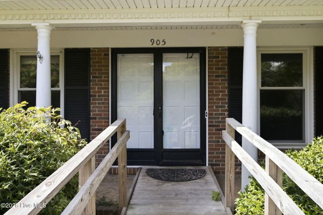 905 Robert E Lee Drive, Wilmington, NC 28412