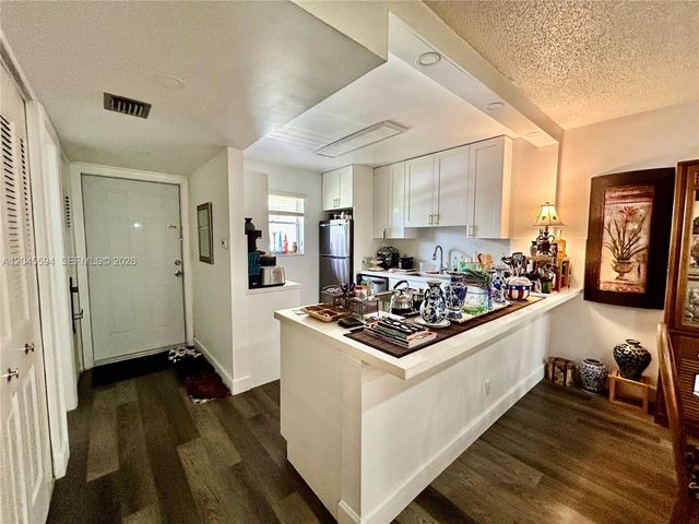 201 Berkley Road 104, Hollywood, FL 33024