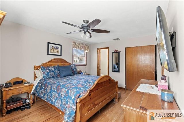 20 Running Brook Road, Ewing, NJ 08638