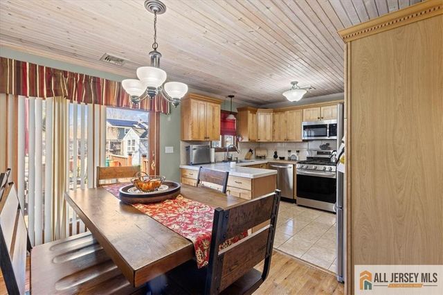 20 Running Brook Road, Ewing, NJ 08638