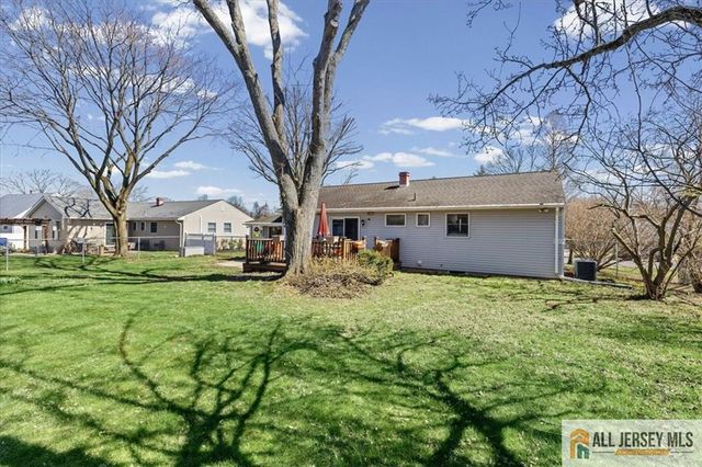 20 Running Brook Road, Ewing, NJ 08638