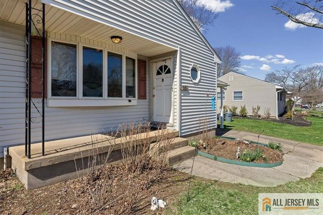 20 Running Brook Road, Ewing, NJ 08638