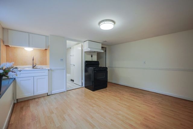 16 Beacon Place 16, Melrose, MA 02176