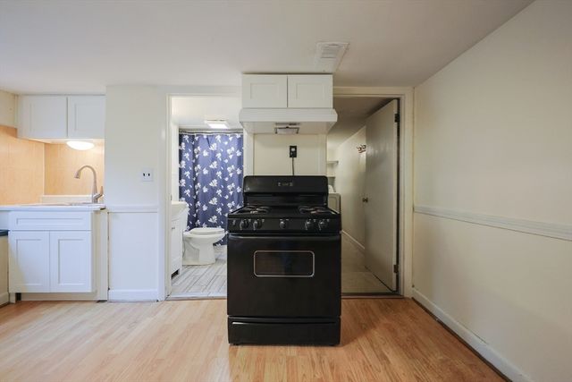 16 Beacon Place 16, Melrose, MA 02176