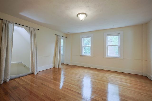 16 Beacon Place 16, Melrose, MA 02176