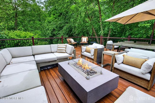 11 Palmer Circle, Millstone, NJ 08535