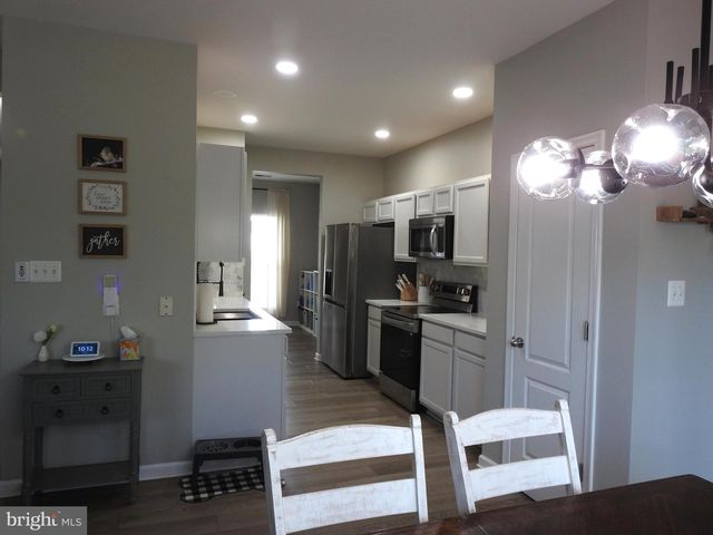 160 HICKORY RIDGE CIR, York, PA 17404