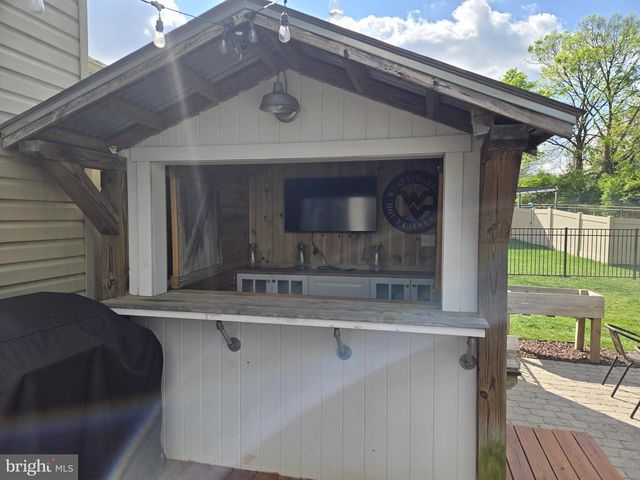 160 HICKORY RIDGE CIR, York, PA 17404