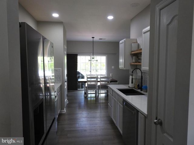 160 HICKORY RIDGE CIR, York, PA 17404