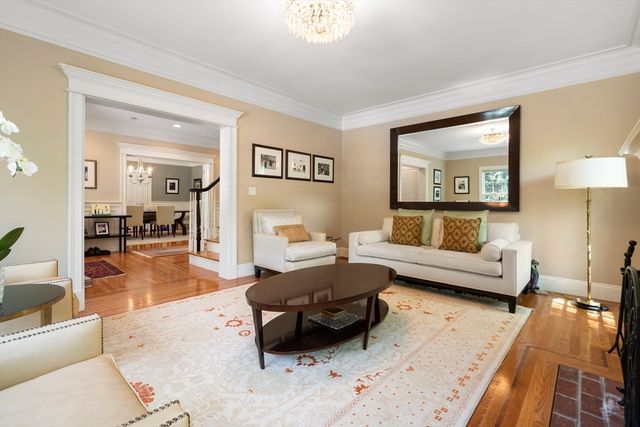 750 Hammond St, Brookline, MA 02467