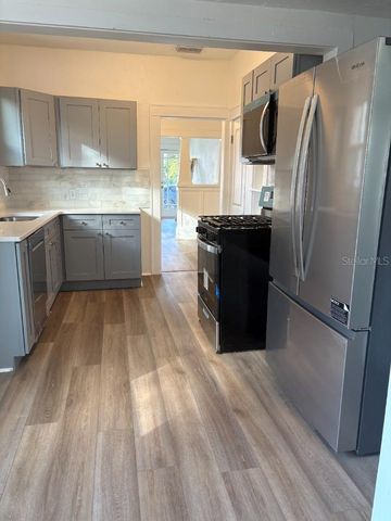 911 HART STREET, Clearwater, FL 33755