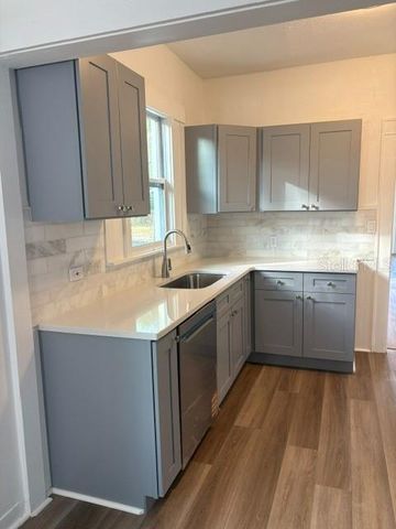 911 HART STREET, Clearwater, FL 33755