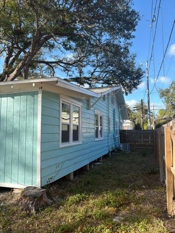 911 HART STREET, Clearwater, FL 33755