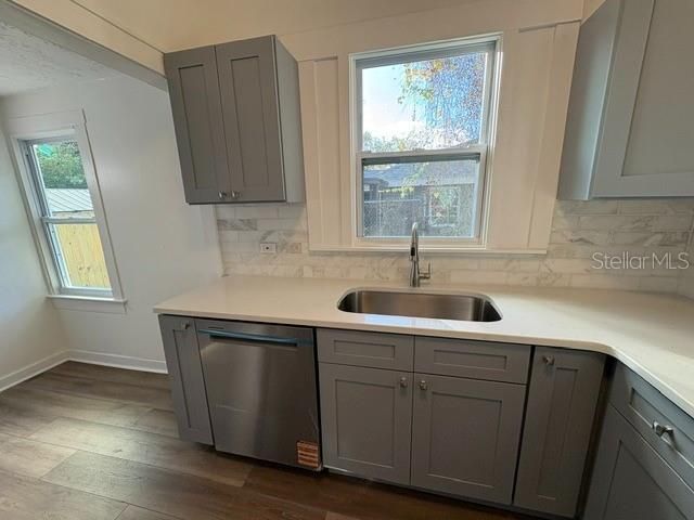 911 HART STREET, Clearwater, FL 33755