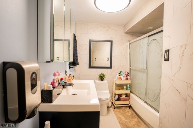 390 Forest St, Kearny Town, NJ 07032