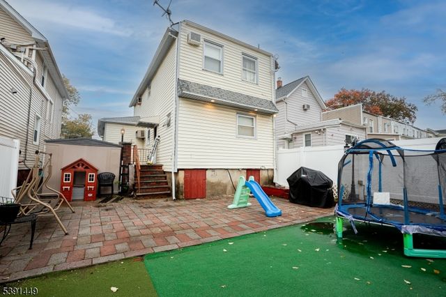 390 Forest St, Kearny Town, NJ 07032