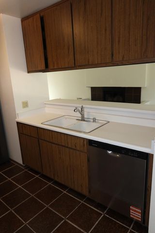 8609 Tiogawoods Dr, Sacramento, CA 95828