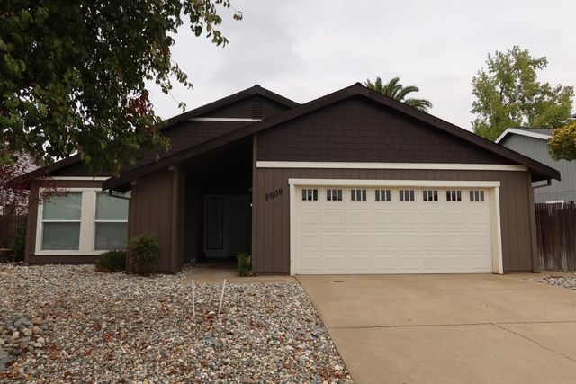 8609 Tiogawoods Dr, Sacramento, CA 95828