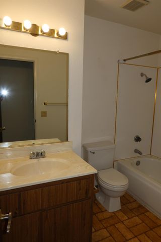 8609 Tiogawoods Dr, Sacramento, CA 95828