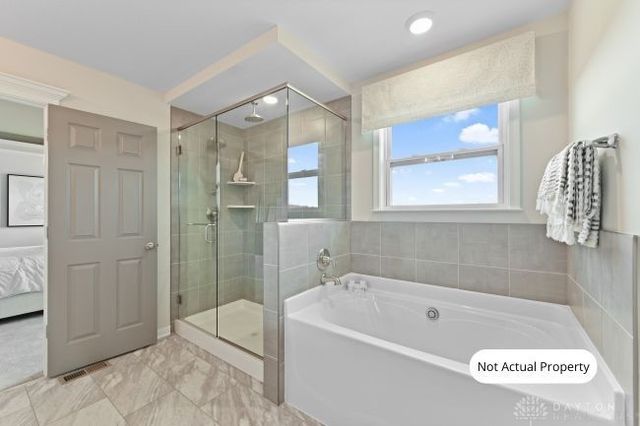 130 Magnolia Lane, Springboro, OH 45066