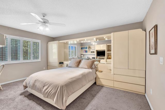 7512 N Devon Dr 210, Tamarac, FL 33321