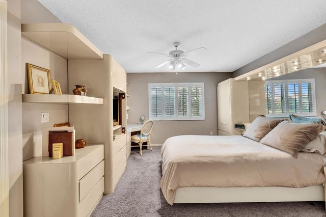 7512 N Devon Dr 210, Tamarac, FL 33321