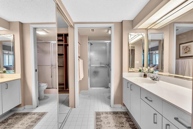 7512 N Devon Dr 210, Tamarac, FL 33321