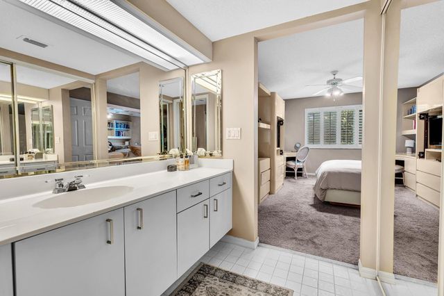 7512 N Devon Dr 210, Tamarac, FL 33321