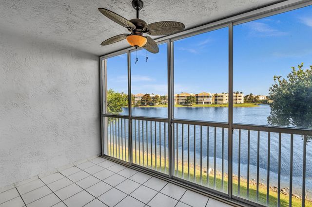 7512 N Devon Dr 210, Tamarac, FL 33321