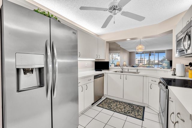 7512 N Devon Dr 210, Tamarac, FL 33321