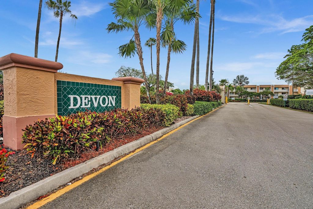 7512 N Devon Dr 210, Tamarac, FL 33321