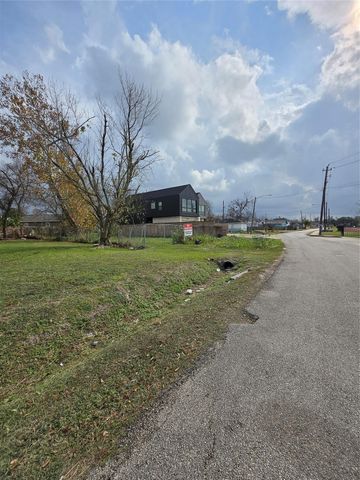 4204 Cortlandt Street, Houston, TX 77018