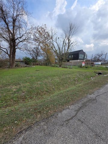 4204 Cortlandt Street, Houston, TX 77018