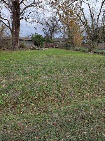 4204 Cortlandt Street, Houston, TX 77018