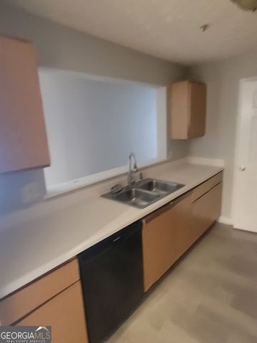 2204 Fairington Village Drive, Lithonia, GA 30038