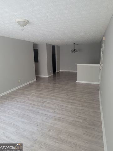 2204 Fairington Village Drive, Lithonia, GA 30038
